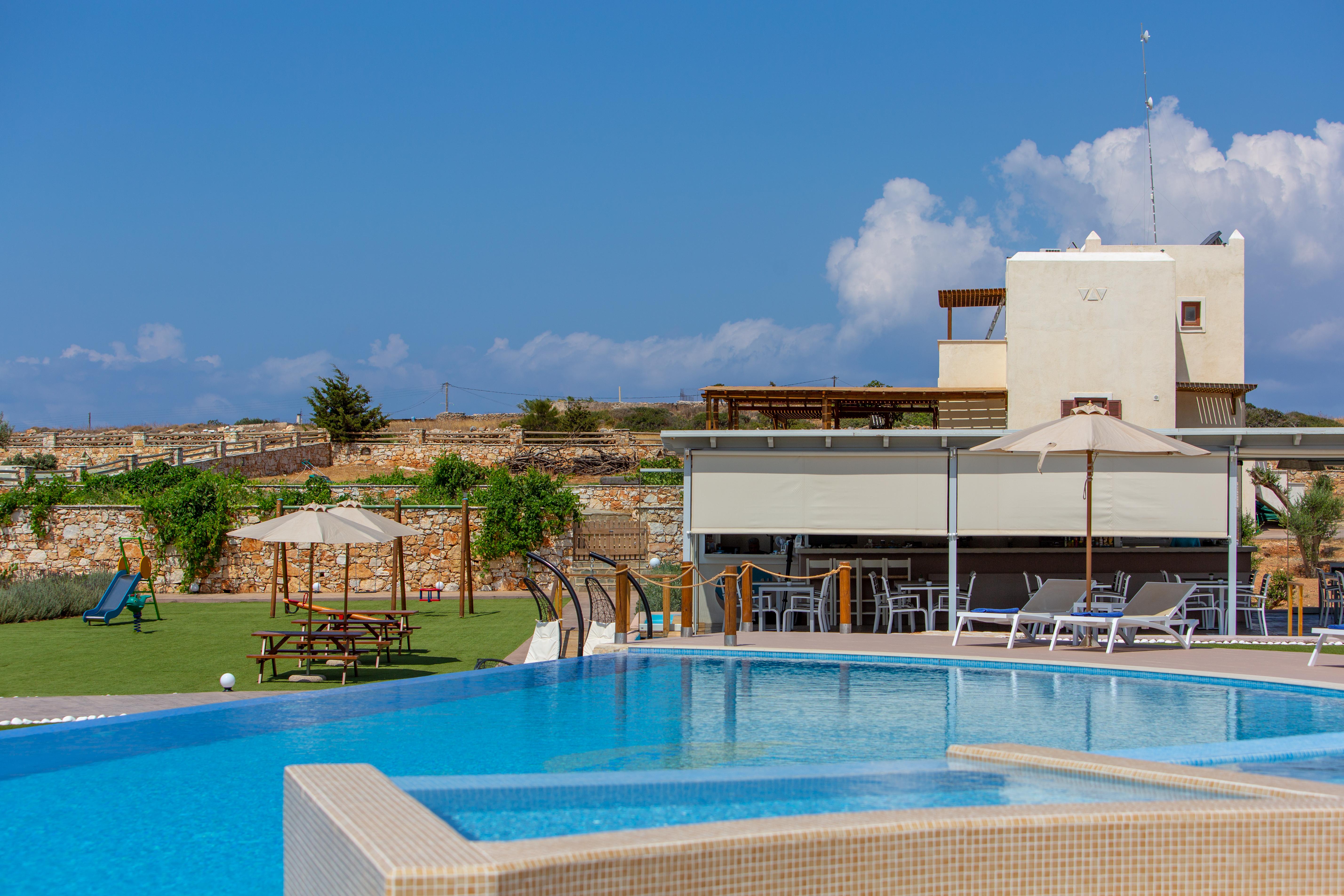 Sun And Moon Villas Pirgaki  ภายนอก รูปภาพ