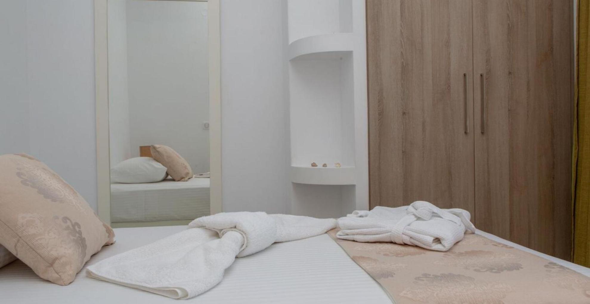 Sun And Moon Villas Pirgaki  ภายนอก รูปภาพ