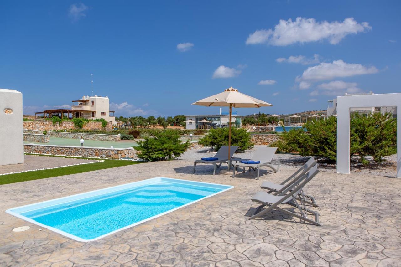 Sun And Moon Villas Pirgaki  ภายนอก รูปภาพ
