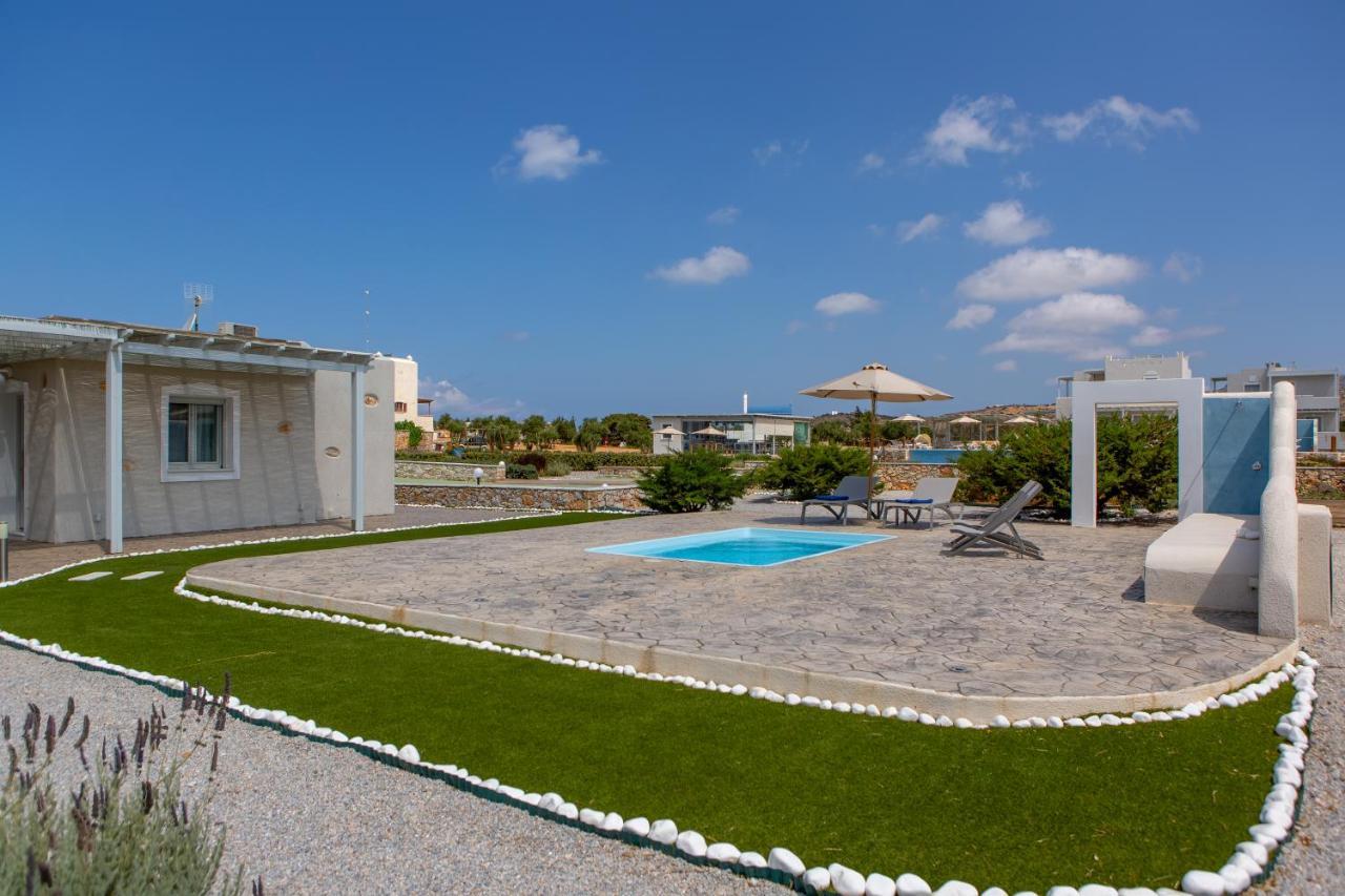 Sun And Moon Villas Pirgaki  ภายนอก รูปภาพ